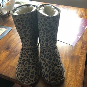 Leopard bear paw boots